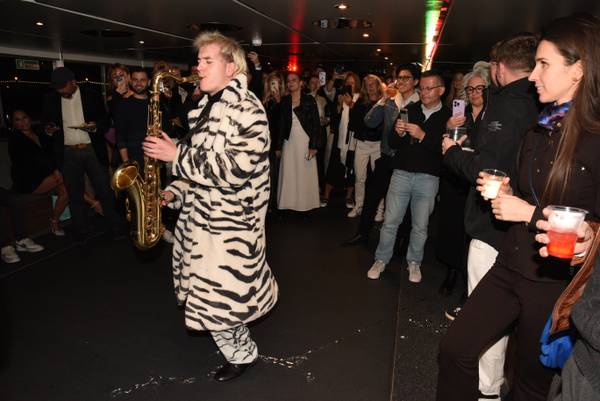 Neo Boat Party I featured photo 3